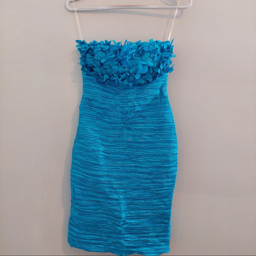 Daisy Blue Strapless Bodycon Prom Dress Textured Floral Appliqué Junior Small